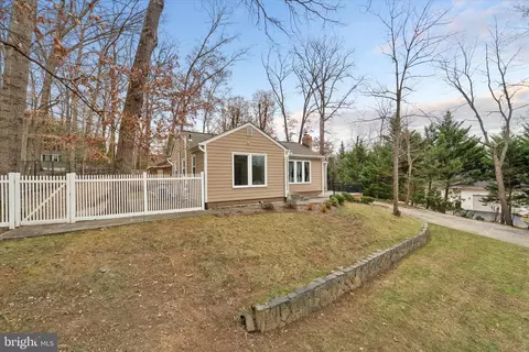 Exterior - 6609 Wren Dr, Springfield, VA 22150 photo 2 of 7