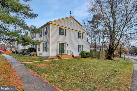 7865 Parthian Ct, Springfield, VA 22153