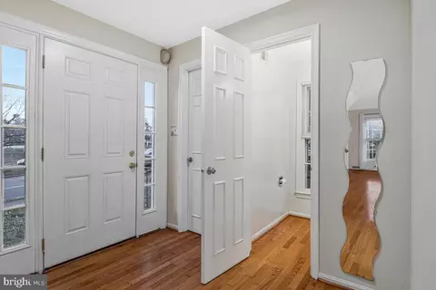 Entry Way - 7865 Parthian Ct, Springfield, VA 22153 photo 3 of 5