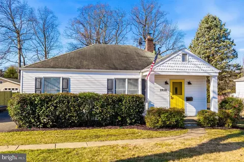 2920 Fairmont St, Falls Church, VA 22042