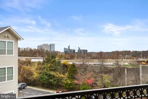 1570 Spring Gate Dr #7406, Mclean, VA 22102