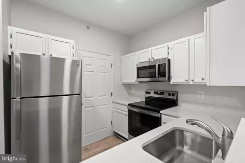 1570 Spring Gate Dr #7406, Mclean, VA 22102 photo 19