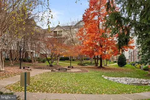 1570 Spring Gate Dr #7406, Mclean, VA 22102 photo 23