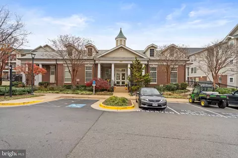1570 Spring Gate Dr #7406, Mclean, VA 22102 photo 2