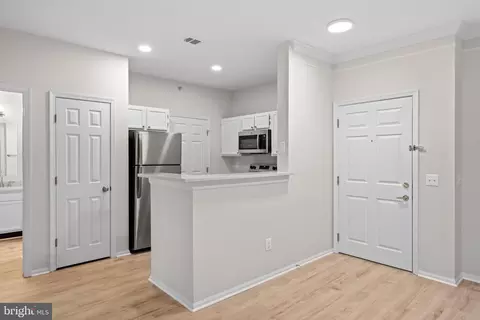 1570 Spring Gate Dr #7406, Mclean, VA 22102 photo 20