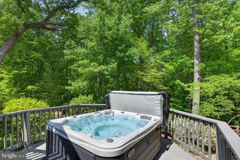Exterior - 6104 Harmon Pl, Springfield, VA 22152 photo 12 of 21