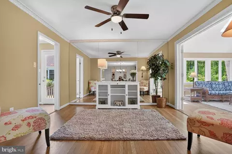 Entry Way - 6104 Harmon Pl, Springfield, VA 22152 photo 4 of 10