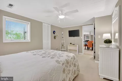 Bedroom - 6104 Harmon Pl, Springfield, VA 22152 photo 10 of 11