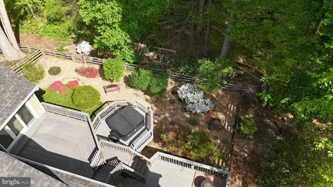Exterior - 6104 Harmon Pl, Springfield, VA 22152 photo 5 of 21