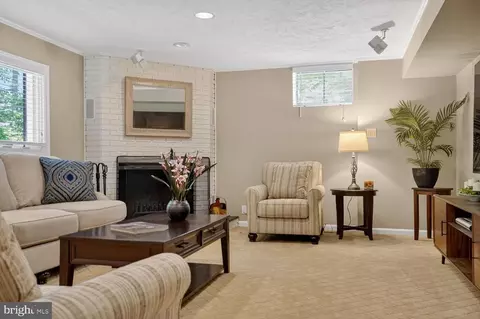 Living - 6104 Harmon Pl, Springfield, VA 22152 photo 3 of 3