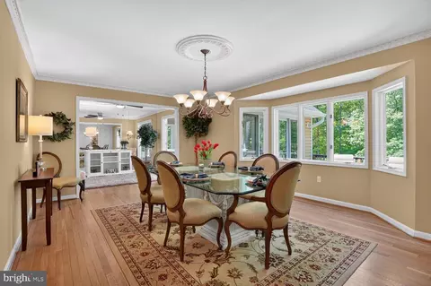 Dining - 6104 Harmon Pl, Springfield, VA 22152 photo 4 of 7
