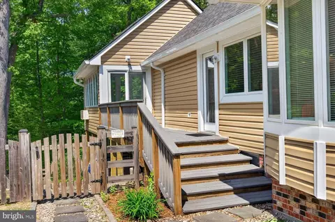 Exterior - 6104 Harmon Pl, Springfield, VA 22152 photo 19 of 21