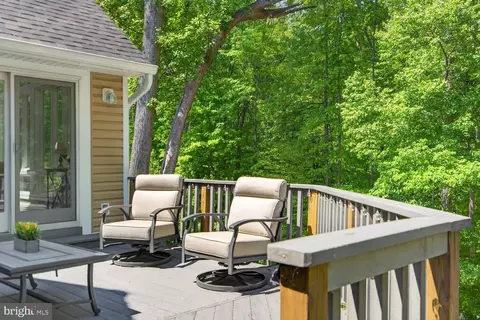 Exterior - 6104 Harmon Pl, Springfield, VA 22152 photo 13 of 21