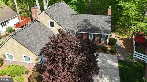 Exterior - 6104 Harmon Pl, Springfield, VA 22152 photo 7 of 21