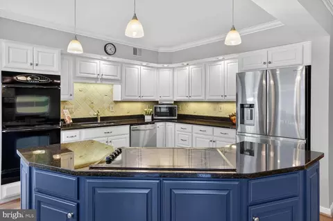 Kitchen - 6104 Harmon Pl, Springfield, VA 22152 photo 2 of 10
