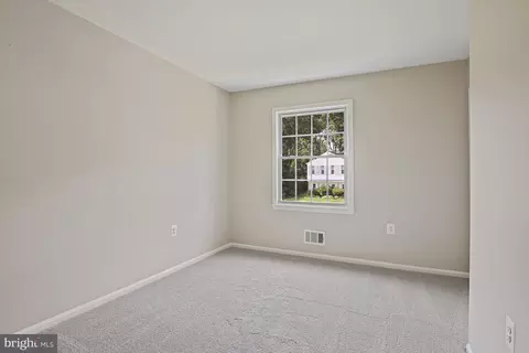 9060 Brook Ford Rd, Burke, VA 22015 photo 32