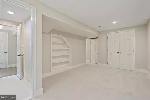 9060 Brook Ford Rd, Burke, VA 22015 photo 45