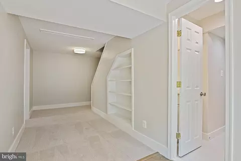 9060 Brook Ford Rd, Burke, VA 22015 photo 40