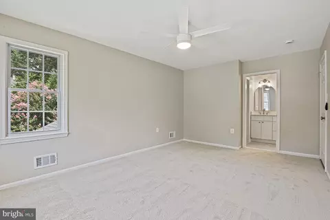 9060 Brook Ford Rd, Burke, VA 22015 photo 24