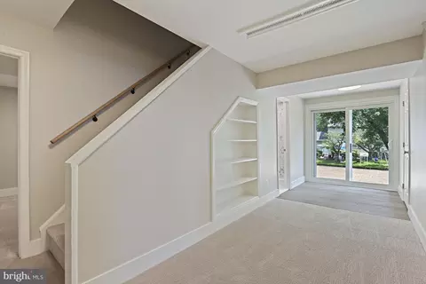 9060 Brook Ford Rd, Burke, VA 22015 photo 39