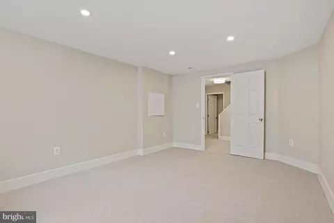 9060 Brook Ford Rd, Burke, VA 22015 photo 42
