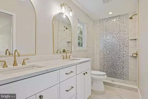 9060 Brook Ford Rd, Burke, VA 22015 photo 26