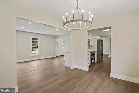 9060 Brook Ford Rd, Burke, VA 22015 photo 9