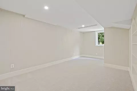 9060 Brook Ford Rd, Burke, VA 22015 photo 43