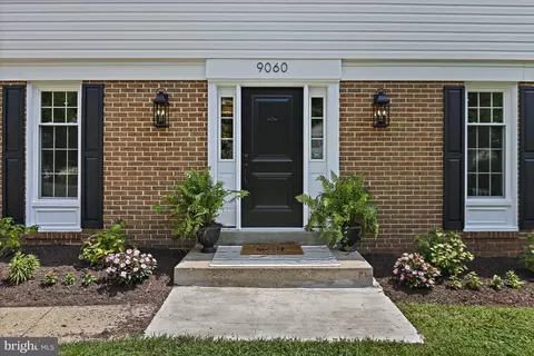 9060 Brook Ford Rd, Burke, VA 22015 photo 2