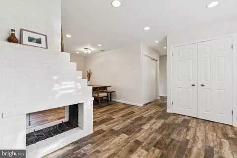 7433 Bath St, Springfield, VA 22150 photo 8