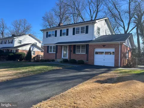 6707 Moly Dr, Falls Church, VA 22046