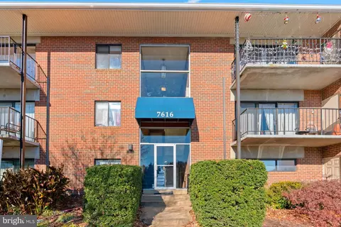 7616 Savannah St #201, Falls Church, VA 22043
