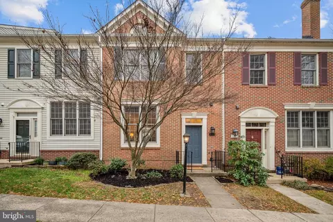 3721 Huntley Meadows Ln, Alexandria, VA 22306