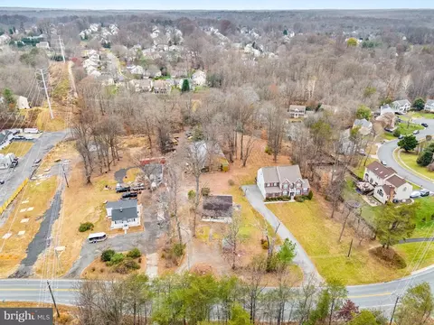 View/Area - 8906 Hooes Rd, Lorton, VA 22079 photo 5 of 14