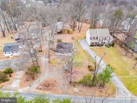 View/Area - 8906 Hooes Rd, Lorton, VA 22079 photo 11 of 14