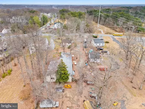 View/Area - 8906 Hooes Rd, Lorton, VA 22079 photo 13 of 14