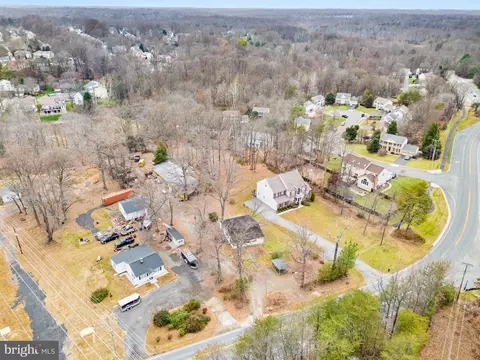 View/Area - 8906 Hooes Rd, Lorton, VA 22079 photo 4 of 14