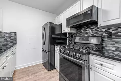 5573 Seminary Rd #115, Falls Church, VA 22041