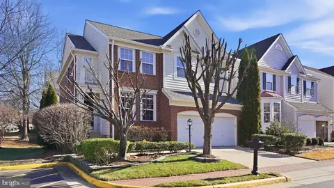 8921 Mayhew Ct, Lorton, VA 22079