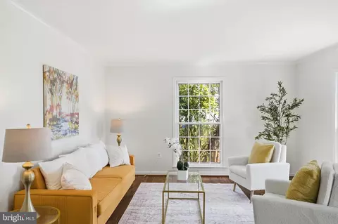 Living - 1002 Kimberwicke Rd, Mclean, VA 22102 photo 5 of 7