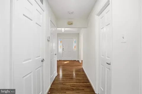 Entry Way - 1002 Kimberwicke Rd, Mclean, VA 22102 photo 7 of 11