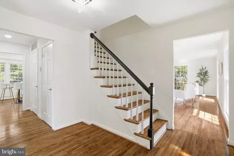 Entry Way - 1002 Kimberwicke Rd, Mclean, VA 22102 photo 8 of 11
