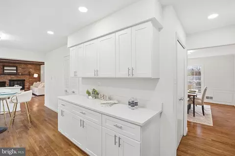 Entry Way - 1002 Kimberwicke Rd, Mclean, VA 22102 photo 4 of 11
