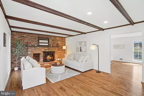 Living - 1002 Kimberwicke Rd, Mclean, VA 22102 photo 3 of 7