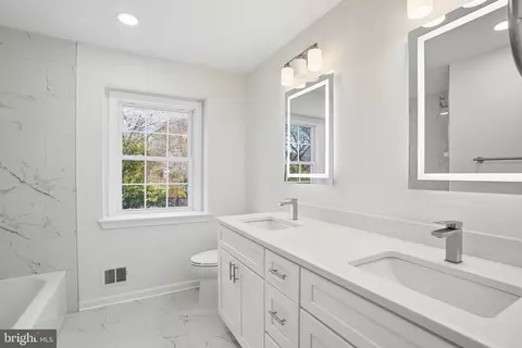 Bath - 1002 Kimberwicke Rd, Mclean, VA 22102 photo 3 of 5