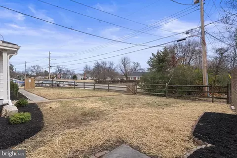 6402 Pioneer Dr, Springfield, VA 22150 photo 27