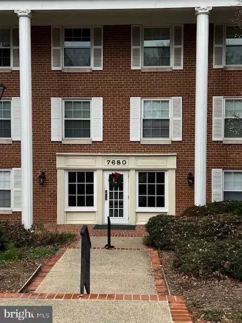 7680 Tremayne Pl #311, Mclean, VA 22102