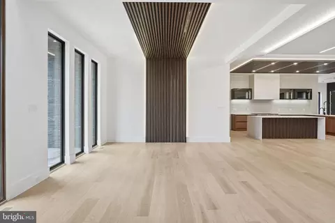 Living - 6910 Bright Ave, Mclean, VA 22101 photo 1 of 10