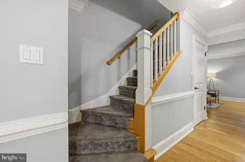 Entry Way - 7414 Hallcrest Dr, Mclean, VA 22102 photo 5 of 7