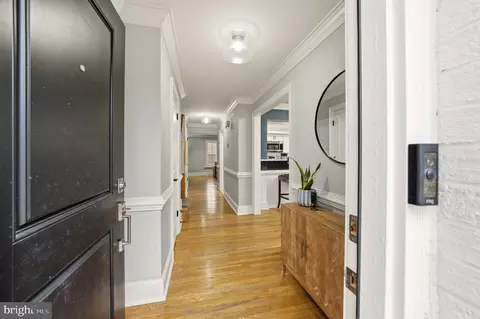 Entry Way - 7414 Hallcrest Dr, Mclean, VA 22102 photo 1 of 7